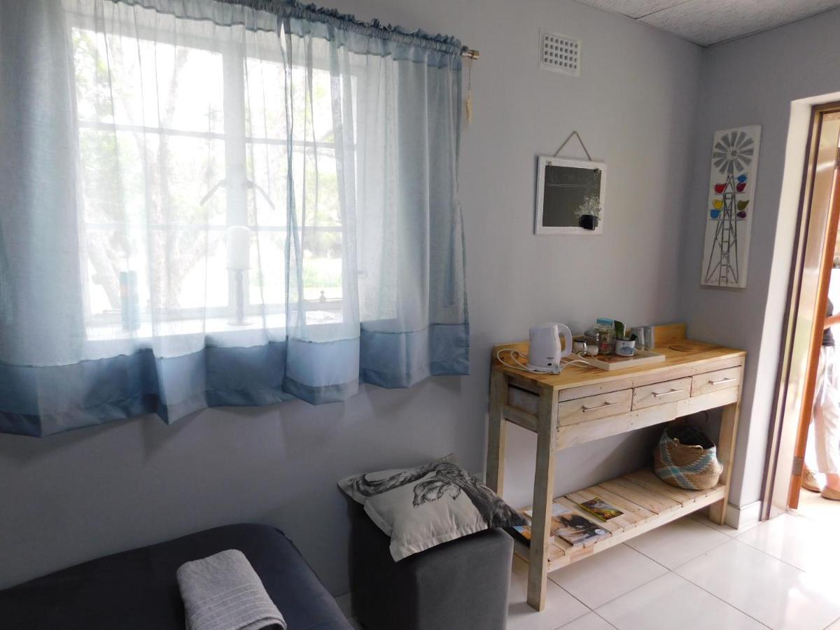 Отель Meteorite Rest Camp Grootfontein Экстерьер фото